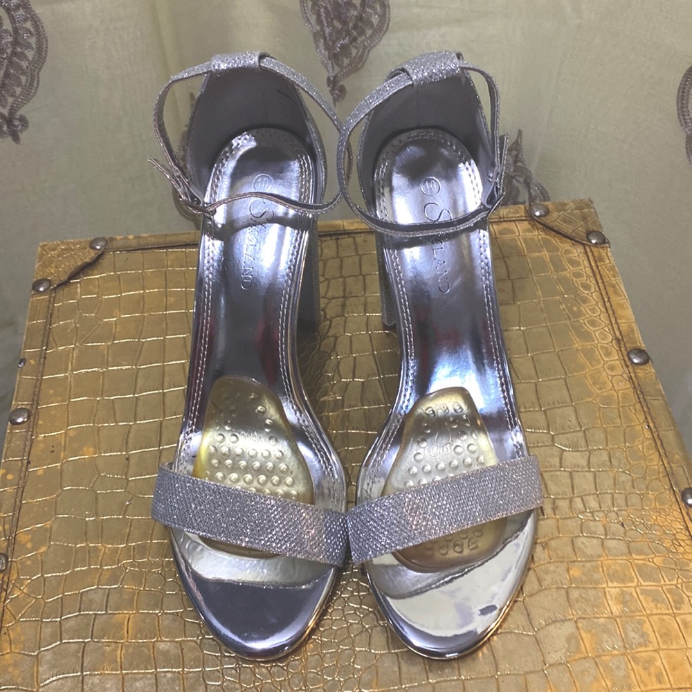 SHOELAND SZ 10 SILVER BLOCK HEEL GLITTER EVENING SANDALS